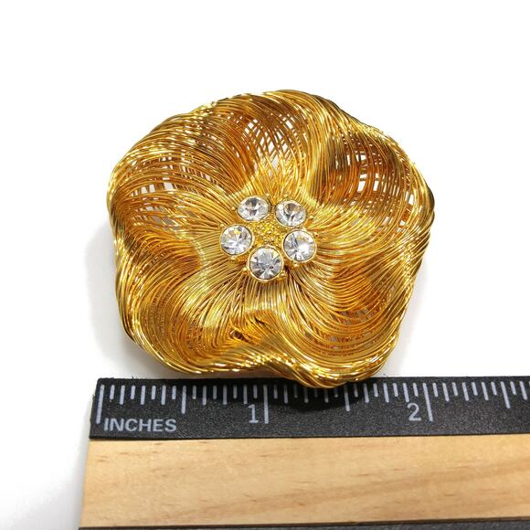 Monet Wire Wrapped Rhinestone Flower Brooch, Gold Plated, 1980s Vintage Jewelry - Picture 8 of 10